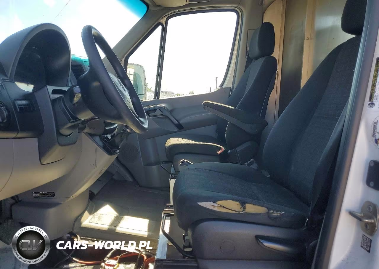2016 Mercedes-Benz Sprinter 2500 Delivery Van VIN:WD3PE7DDXGP316362 - 7