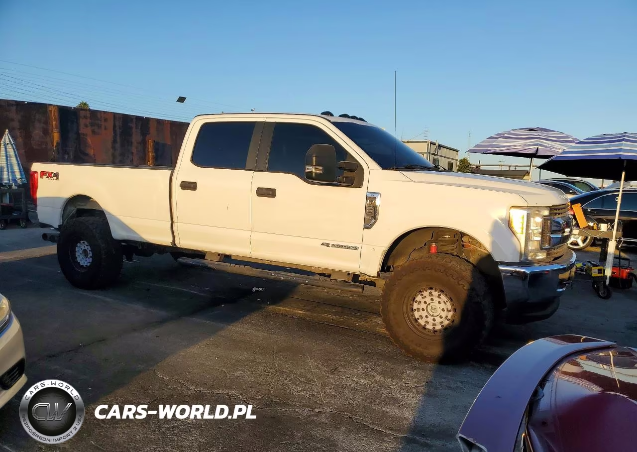 2017 Ford F250 Super Duty VIN:1FT7W2BT2HEE45970 - 4