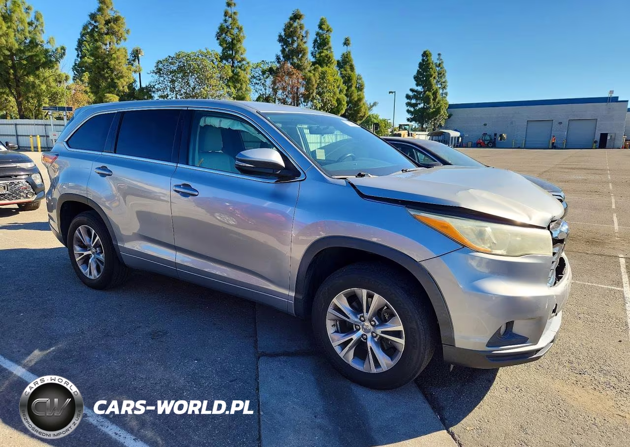 2015 Toyota Highlander Le Plus VIN:5TDZKRFH2FS065327 - 4