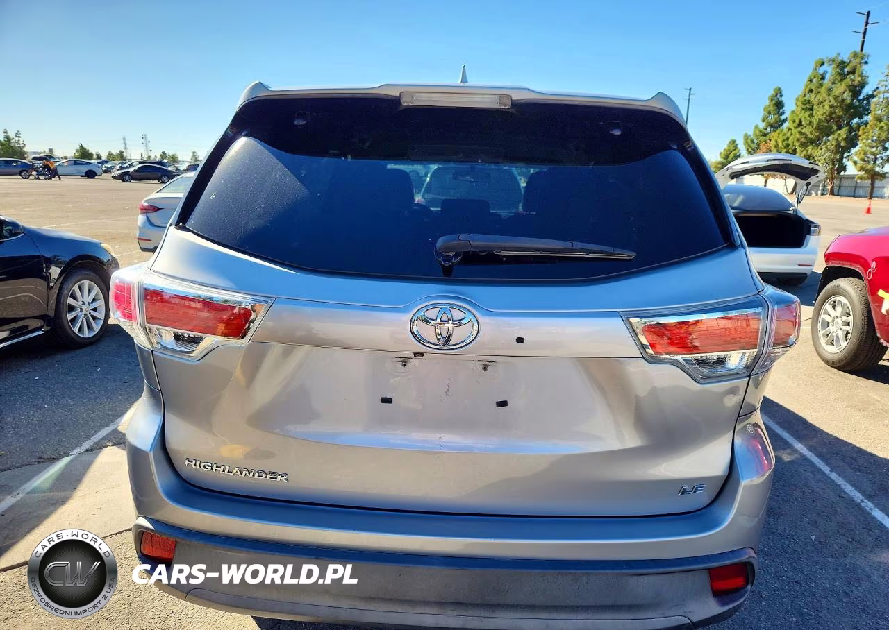 2015 Toyota Highlander Le Plus VIN:5TDZKRFH2FS065327 - 6