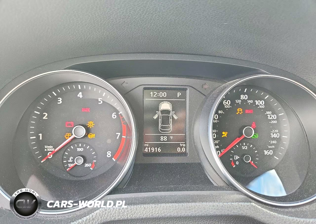2018 Volkswagen Passat S VIN:1VWAA7A32JC002414 - 9