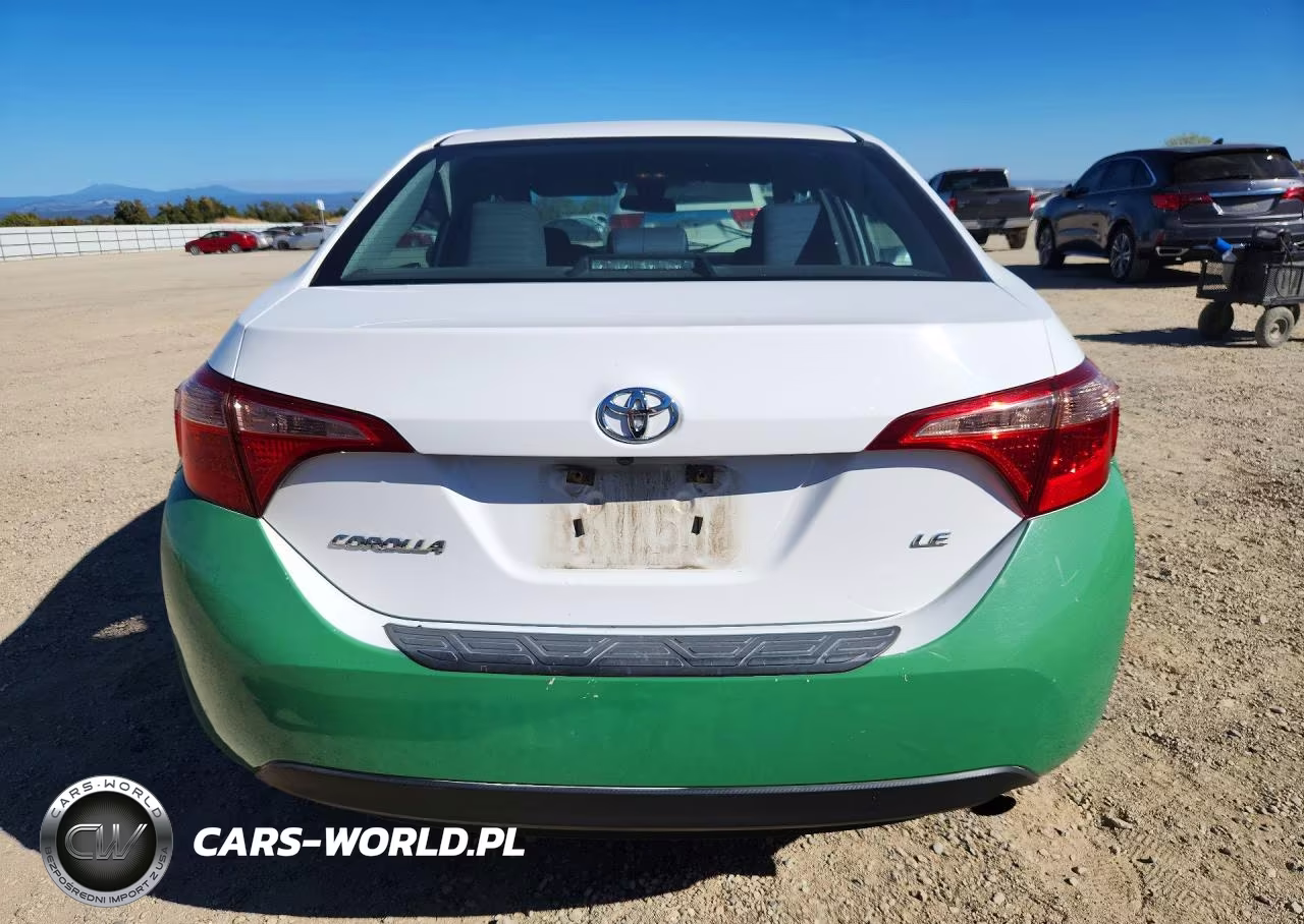 2019 Toyota Corolla Le VIN:2T1BURHE9KC186194 - 6