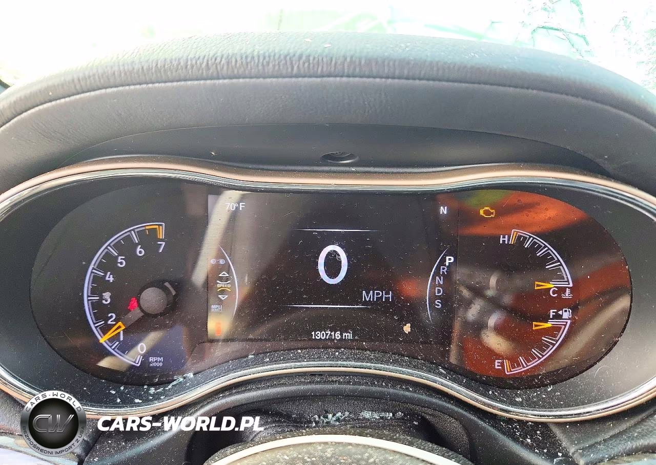 2015 Jeep Grand Cherokee Overland VIN:1C4RJECG9FC615759 - 9