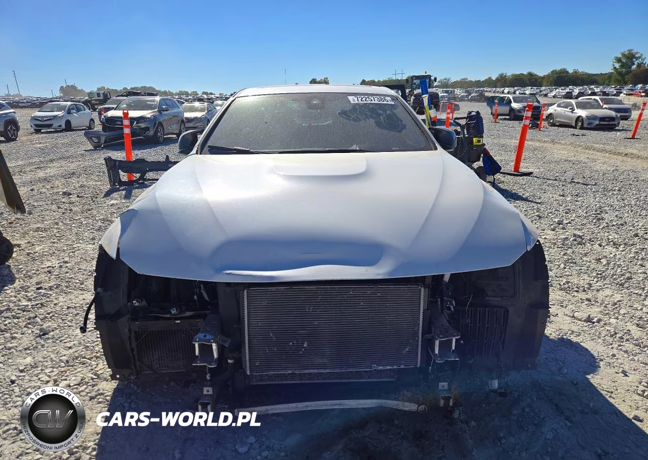 2015 BMW M4 VIN:WBS3R9C58FK331154 - 5
