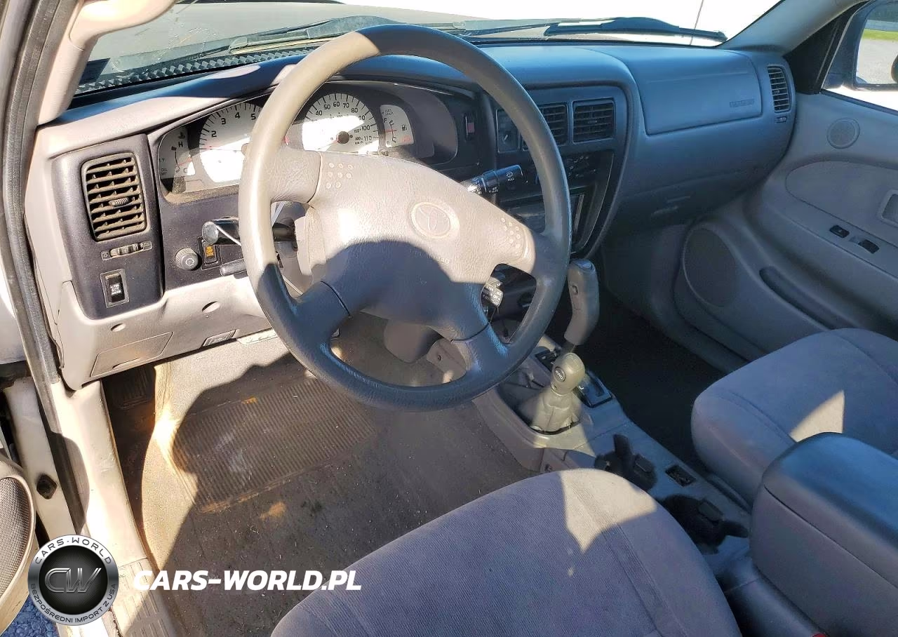 2002 Toyota Tacoma V6 VIN:5TEWN72NX2Z082898 - 8