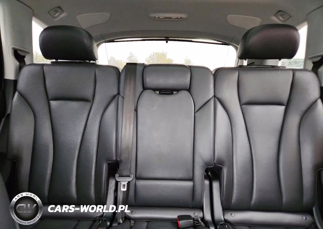 2017 Audi Q7 Premium Plus VIN:WA1LAAF76HD022488 - 10