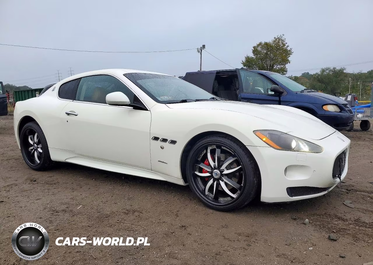 2010 Maserati Granturismo VIN:ZAM45GLA8A0051078 - 4