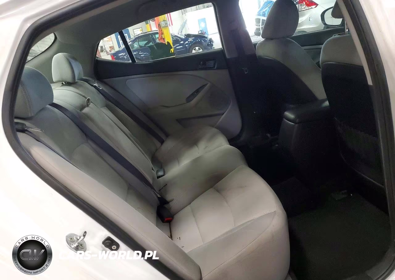 2012 Kia Optima Lx VIN:KNAGM4A7XC5290421 - 10