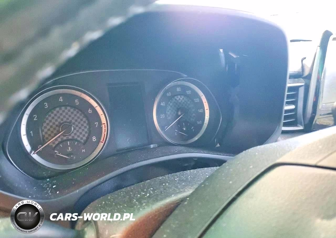 2020 Hyundai Veloster Base VIN:KMHTG6AF1LU029613 - 9