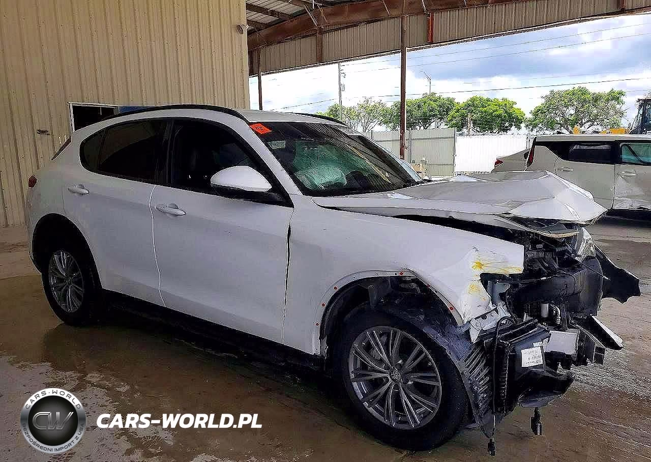 2022 Alfa Romeo Stelvio VIN:ZASPAJAN5N7D28208 - 4