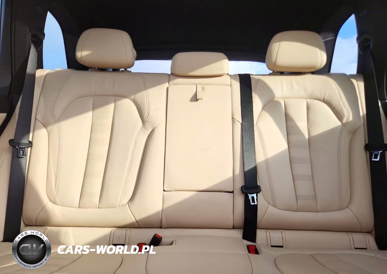 2022 BMW X5 xDrive45E VIN:5UXTA6C04N9K88762 - 10
