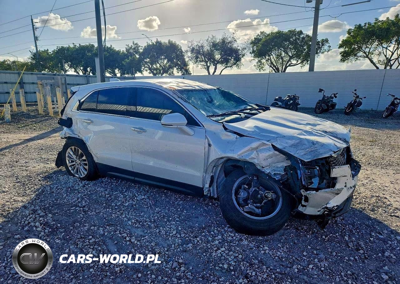 2024 Cadillac Xt4 Luxury VIN:1GYAZAR48RF120896 - 4