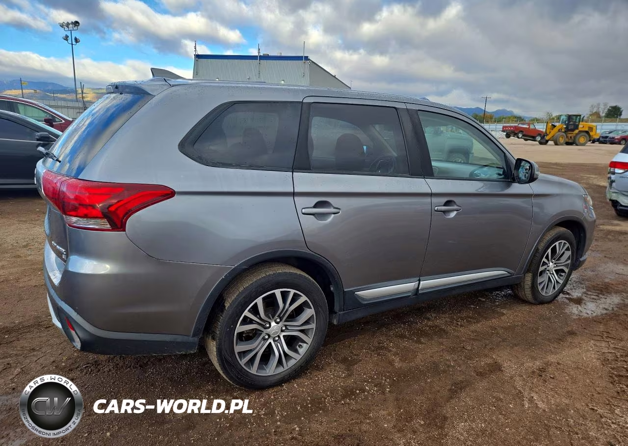 2018 Mitsubishi Outlander Se VIN:JA4AZ3A39JZ017049 - 3