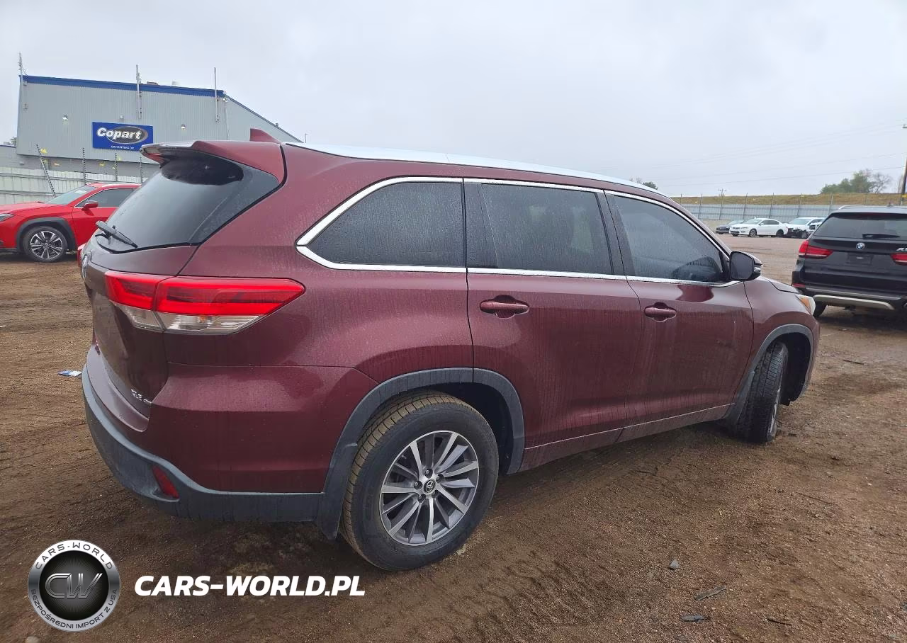 2017 Toyota Highlander Xle VIN:5TDJZRFH5HS363267 - 3