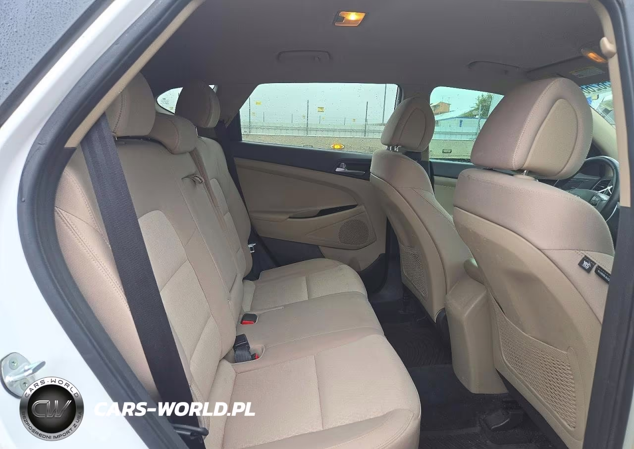 2016 Hyundai Tucson Sport VIN:KM8J33A22GU048630 - 10
