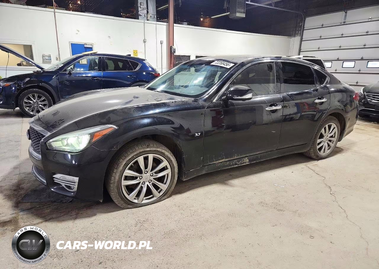 2015 Infiniti Q70 – zdjęcie 1 z 12
