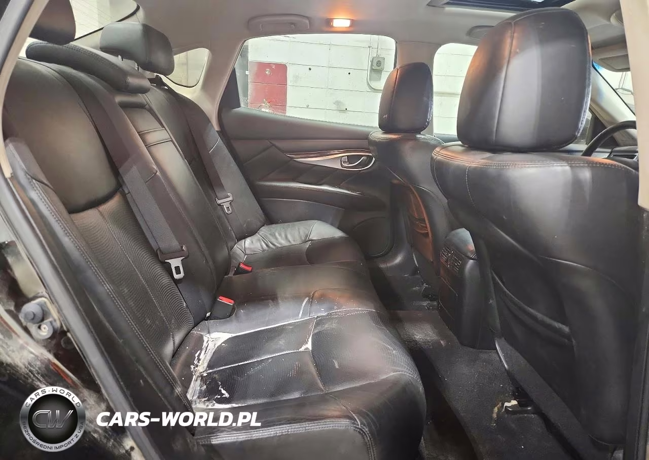 2015 Infiniti Q70 VIN:JN1BY1ARXFM561637 - 10