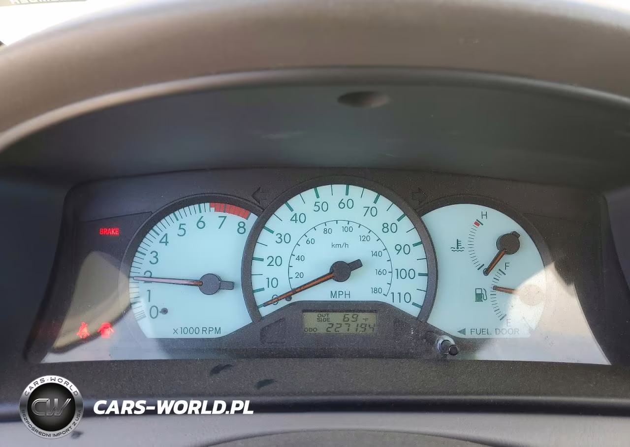 2004 Toyota Corolla Le VIN:JTDBR38E042031467 - 9