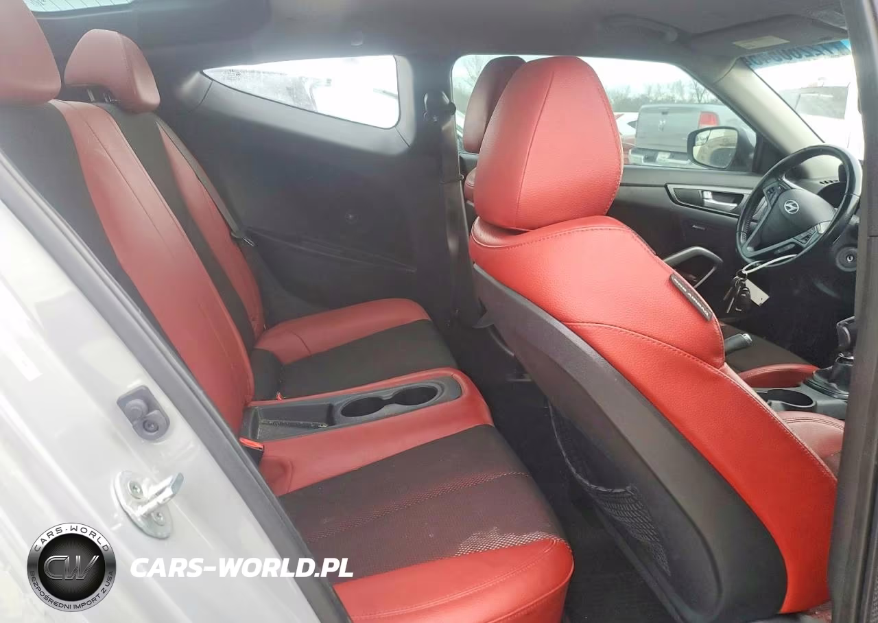2015 Hyundai Veloster Turbo VIN:KMHTC6AE0FU218812 - 10