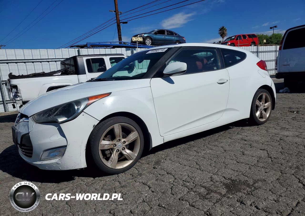 2014 Hyundai Veloster Base VIN:KMHTC6AD3EU194639 - 1
