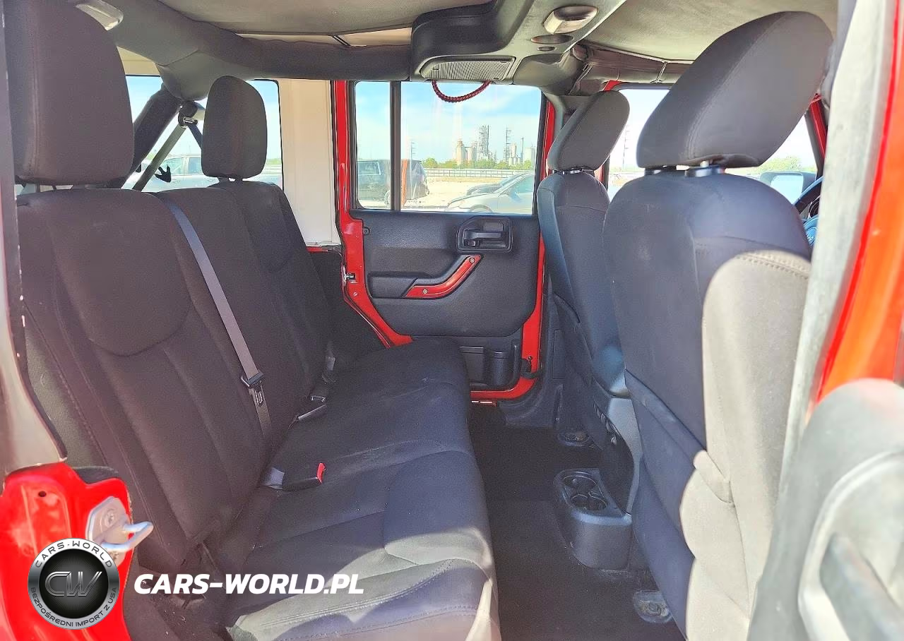 2015 Jeep Wrangler Unlimited Sport VIN:1C4BJWDG4FL523528 - 11