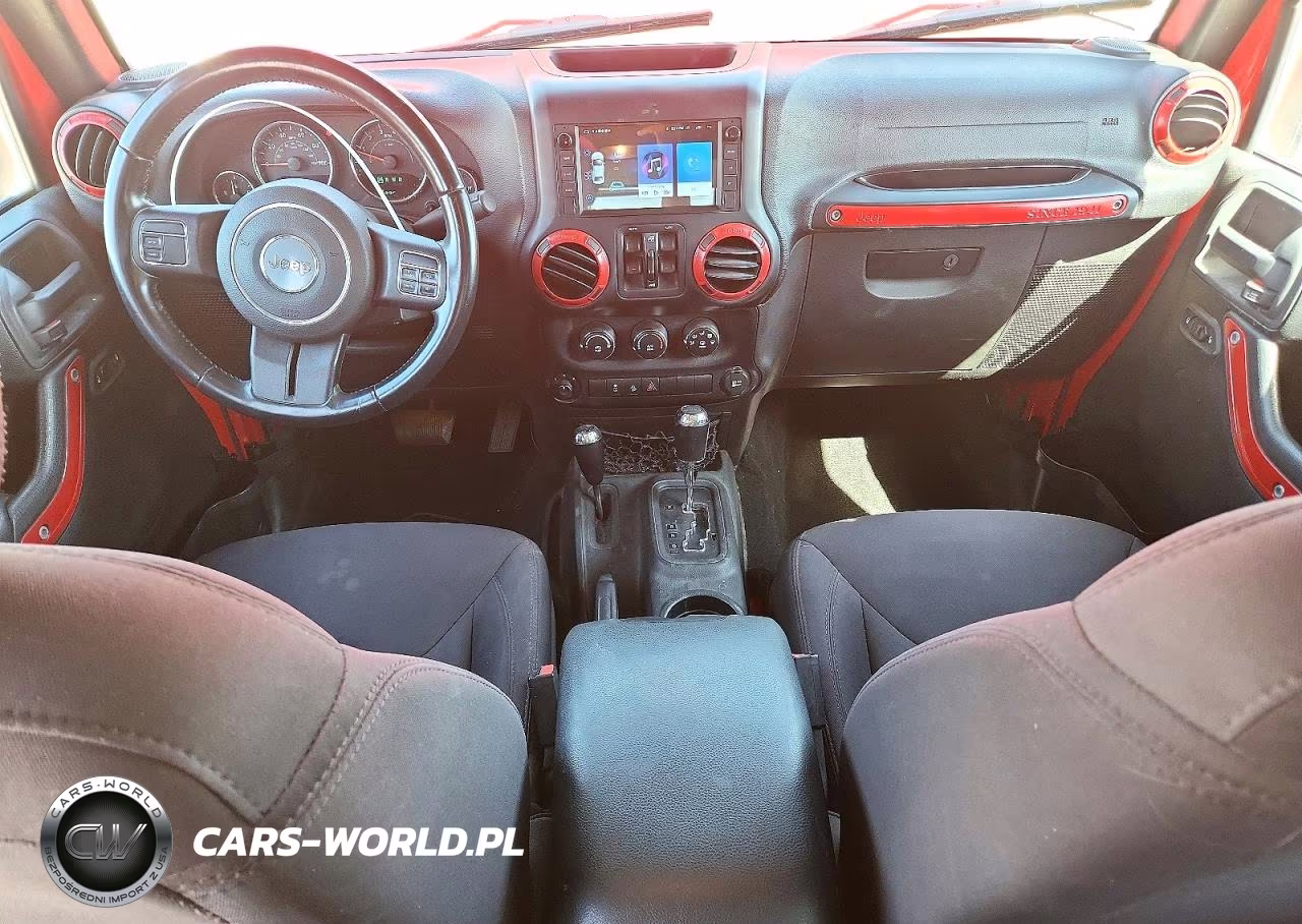 2015 Jeep Wrangler Unlimited Sport VIN:1C4BJWDG4FL523528 - 8