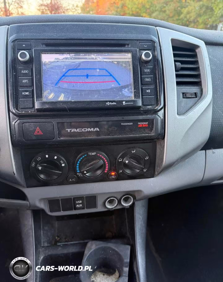 2015 Toyota Tacoma V6 VIN:3TMLU4EN3FM199466 - 14
