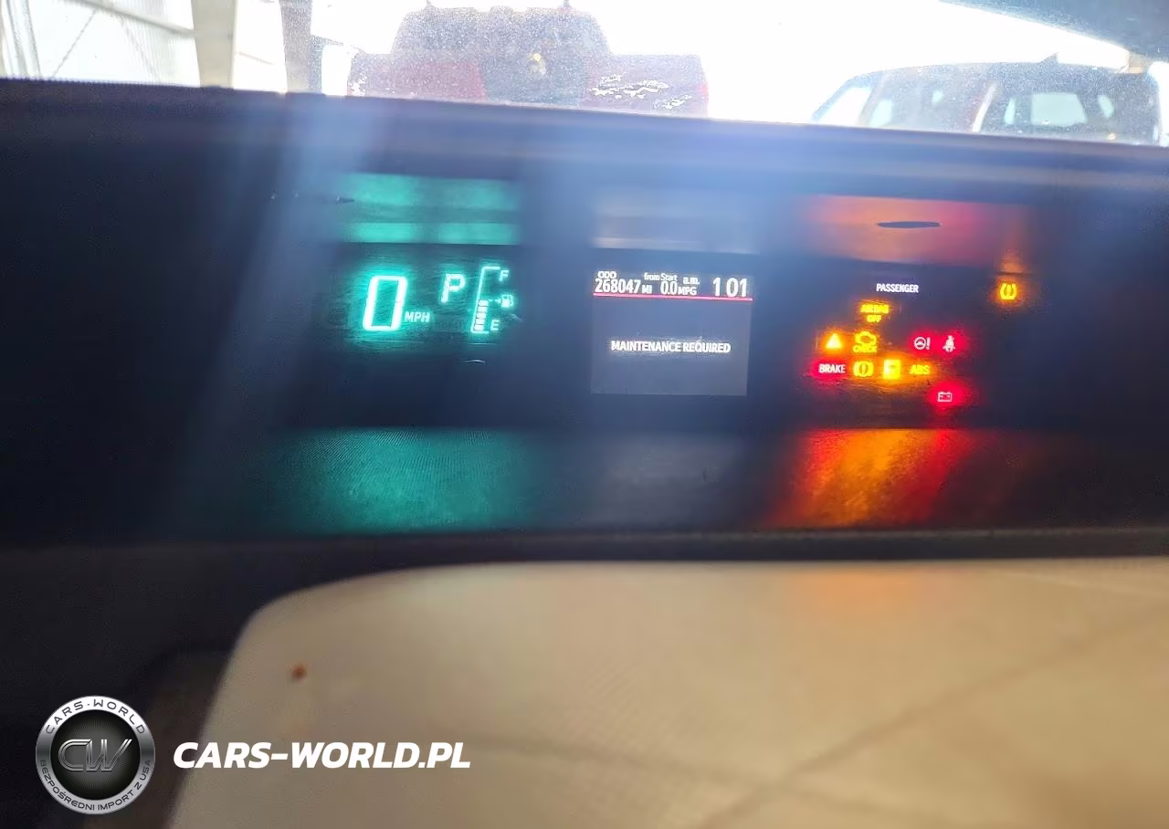 2012 Toyota Prius C VIN:JTDKDTB39C1017450 - 9
