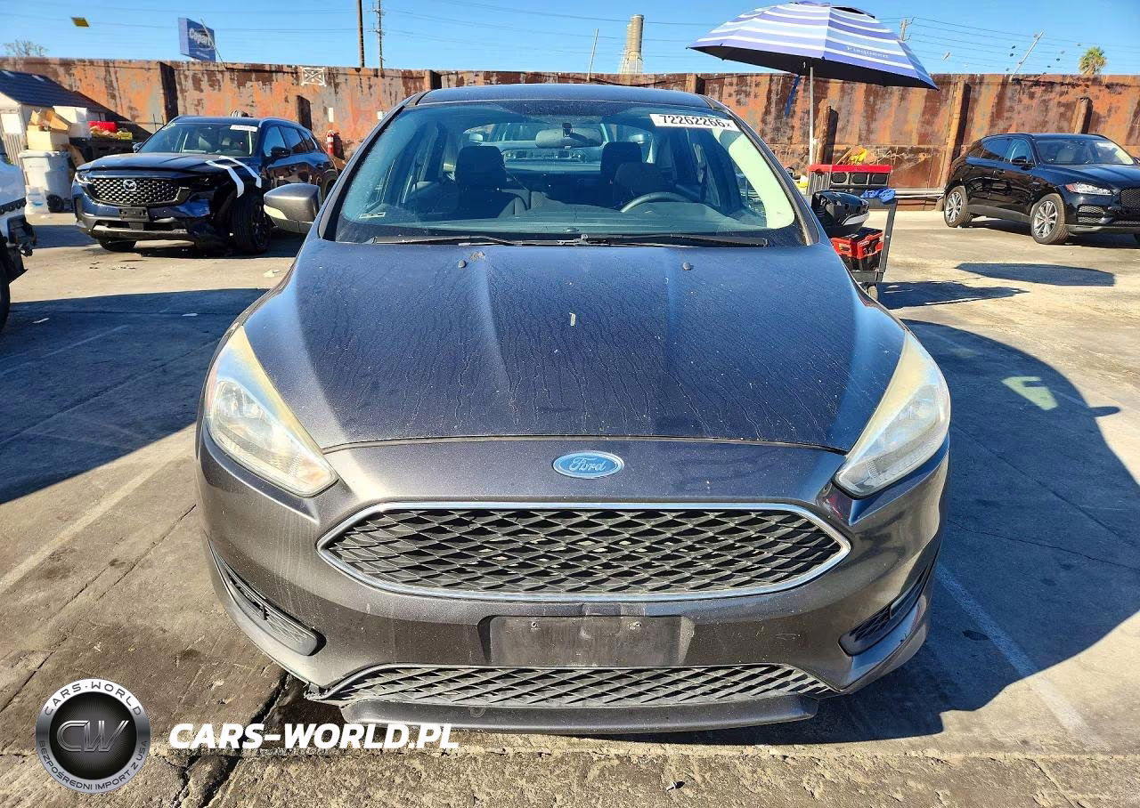 2016 Ford Focus Se VIN:1FADP3F25GL357731 - 5