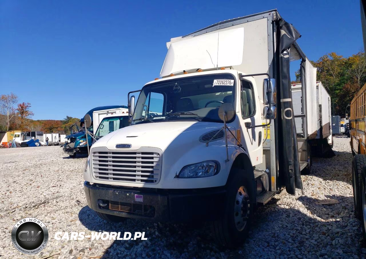 2022 Freightliner M2 106 Med - Box Truck