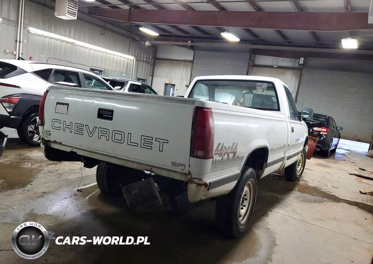 1988 Chevrolet Gmt-400 K2500 VIN:1GCFK24K5JZ172792 - 3