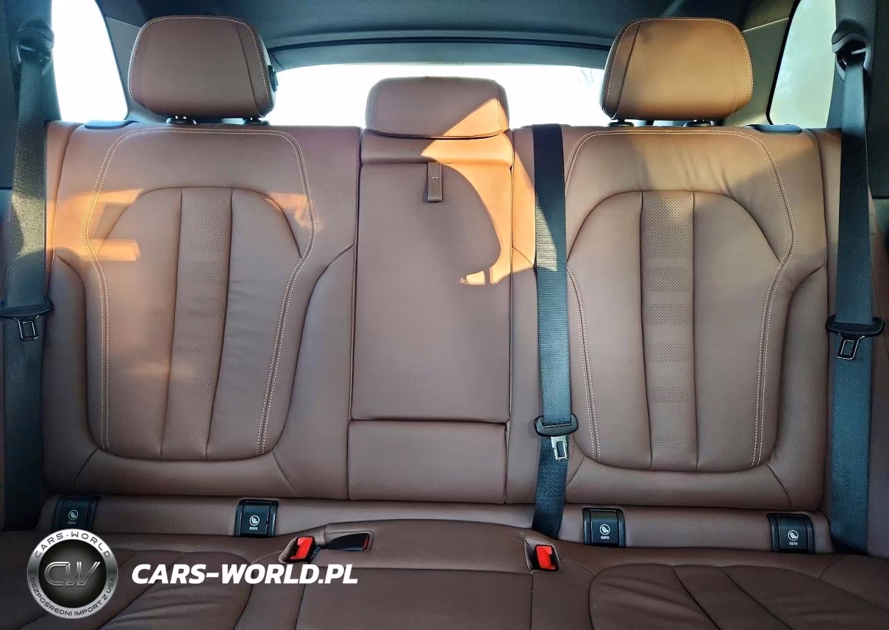 2020 BMW X5 xDrive40I VIN:5UXCR6C0XLLL74859 - 10