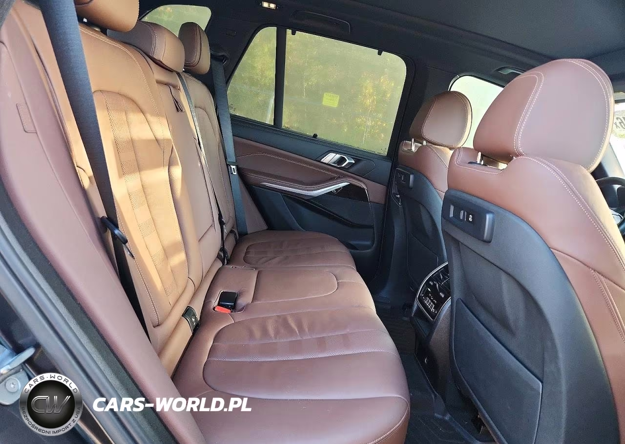 2020 BMW X5 xDrive40I VIN:5UXCR6C0XLLL74859 - 11