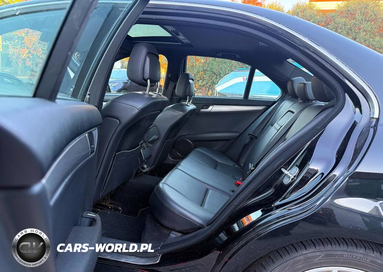2012 Mercedes-Benz C 300 4Matic VIN:WDDGF8BB0CR204989 - 13