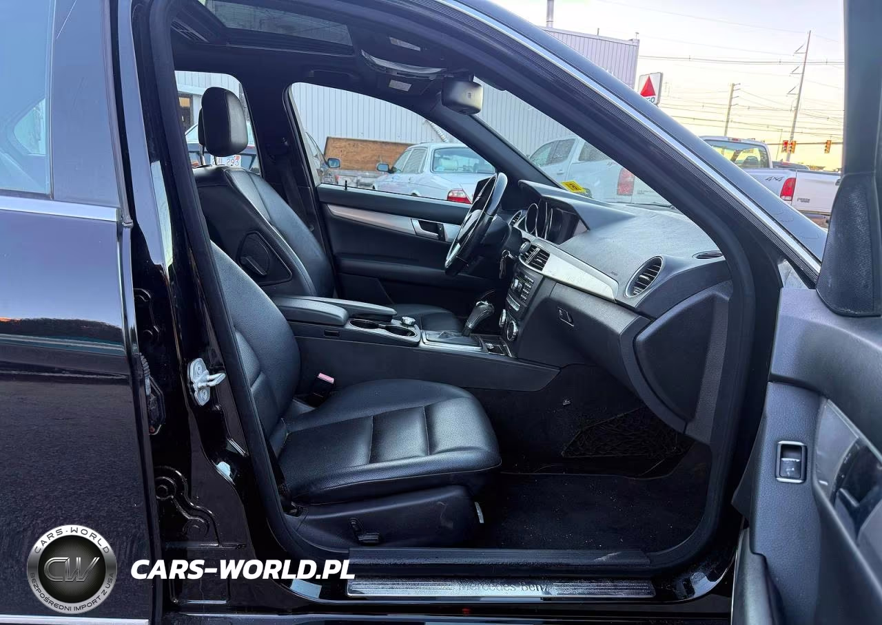 2012 Mercedes-Benz C 300 4Matic VIN:WDDGF8BB0CR204989 - 5
