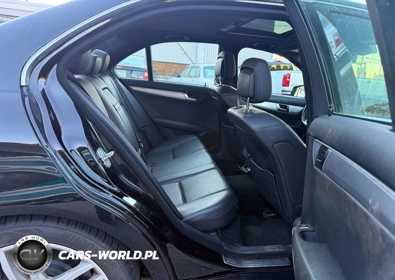 2012 Mercedes-Benz C 300 4Matic VIN:WDDGF8BB0CR204989 - 6