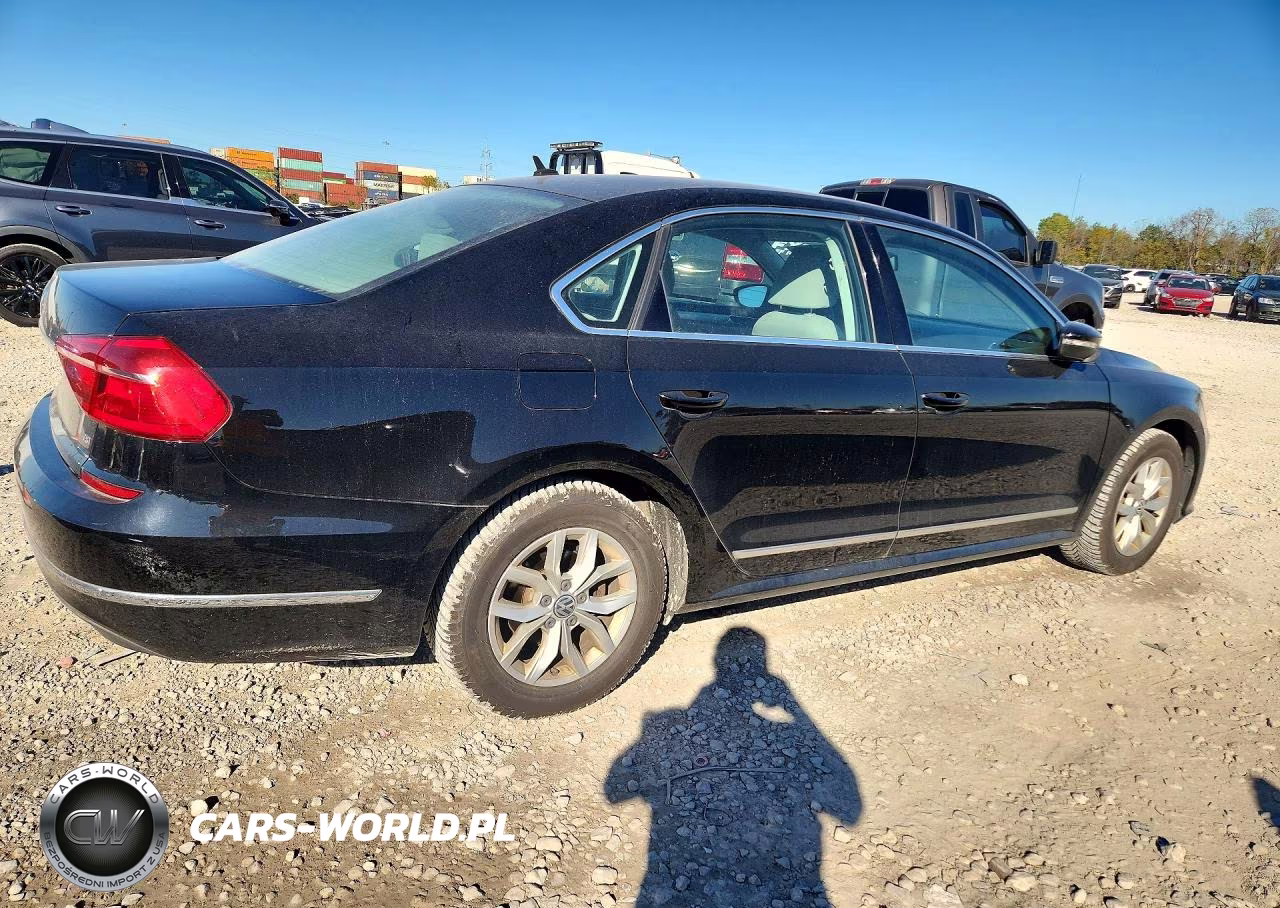 2016 Volkswagen Passat S VIN:1VWAT7A30GC028688 - 3