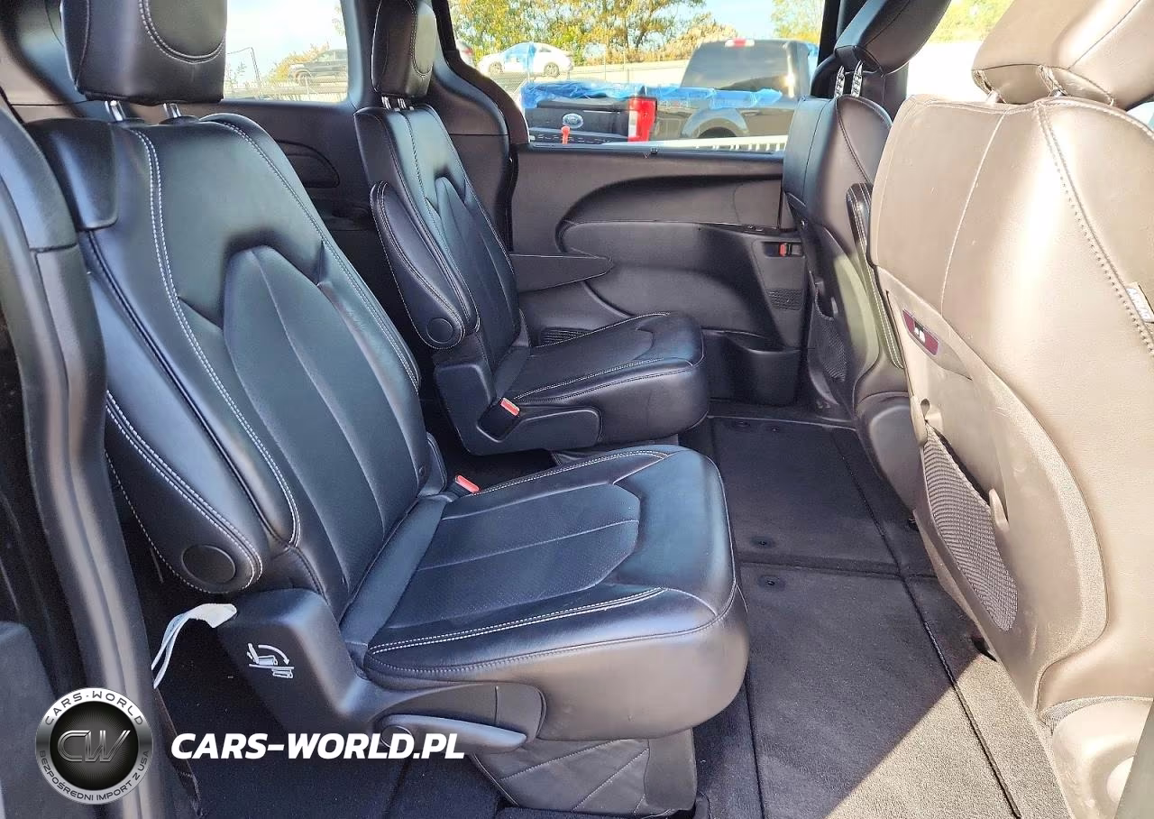 2026 Chrysler Pacifica Select VIN:2C4RC1BG2TR267634 - 11