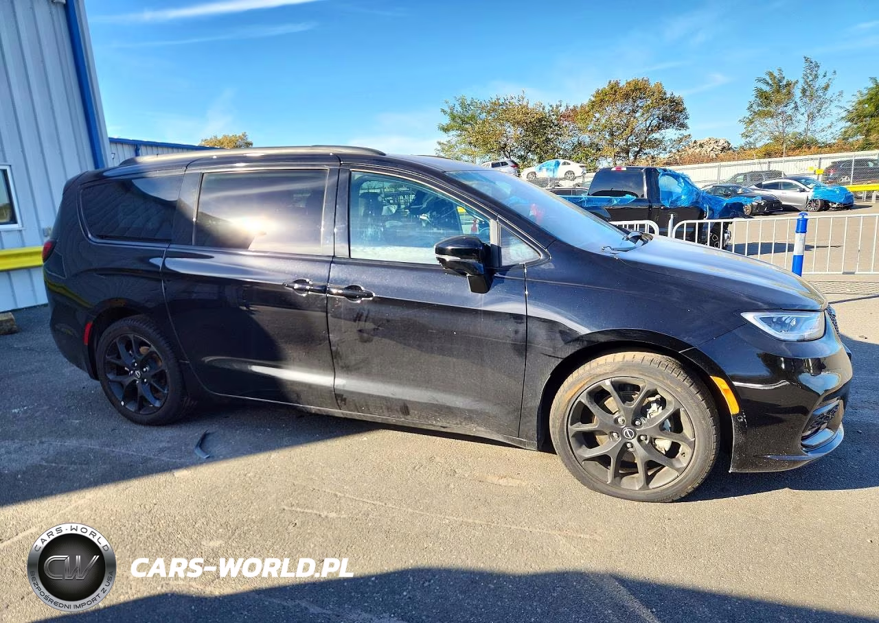2026 Chrysler Pacifica Select VIN:2C4RC1BG2TR267634 - 4