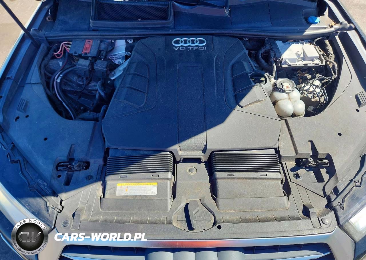 2018 Audi Q7 Premium Plus VIN:WA1LAAF7XJD019986 - 12