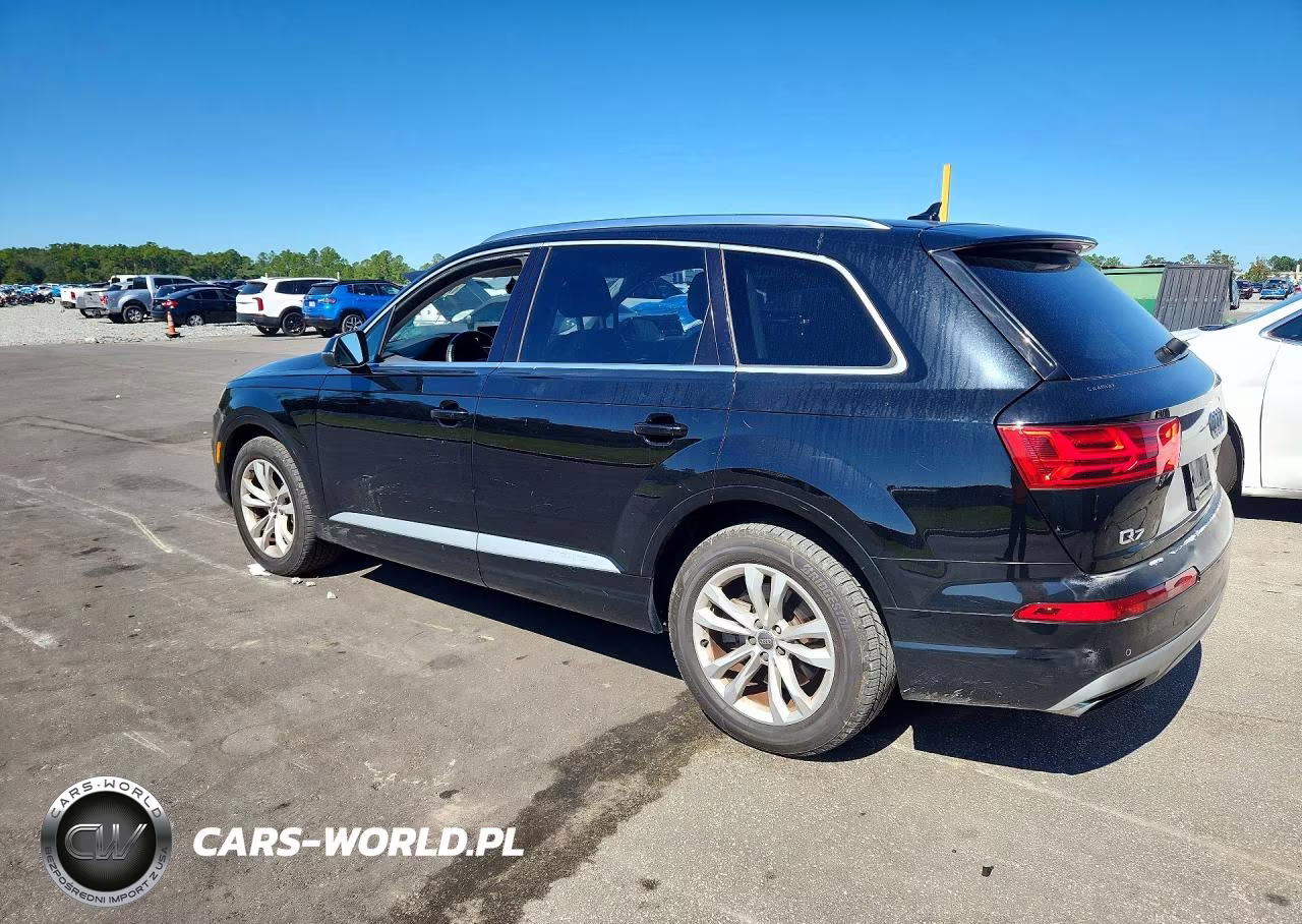 2018 Audi Q7 Premium Plus VIN:WA1LAAF7XJD019986 - 2