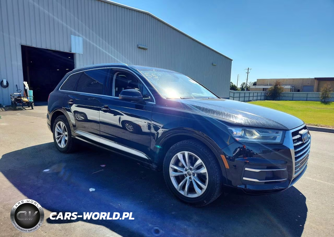 2018 Audi Q7 Premium Plus VIN:WA1LAAF7XJD019986 - 4