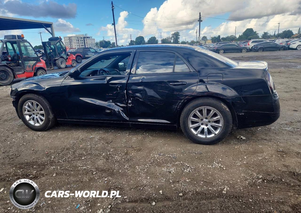 2013 Chrysler 300 VIN:2C3CCAAG3DH598998 - 2