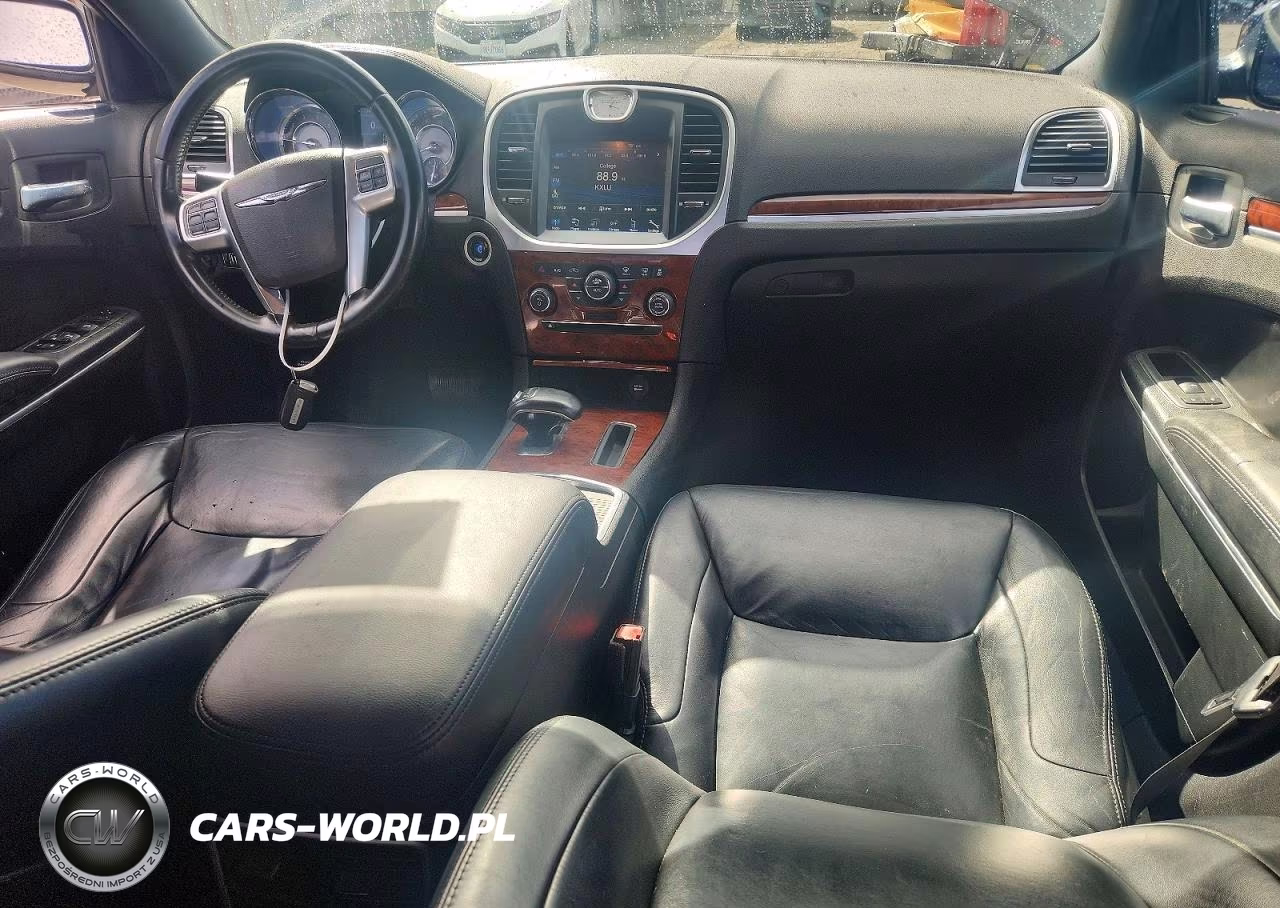 2013 Chrysler 300 VIN:2C3CCAAG3DH598998 - 8