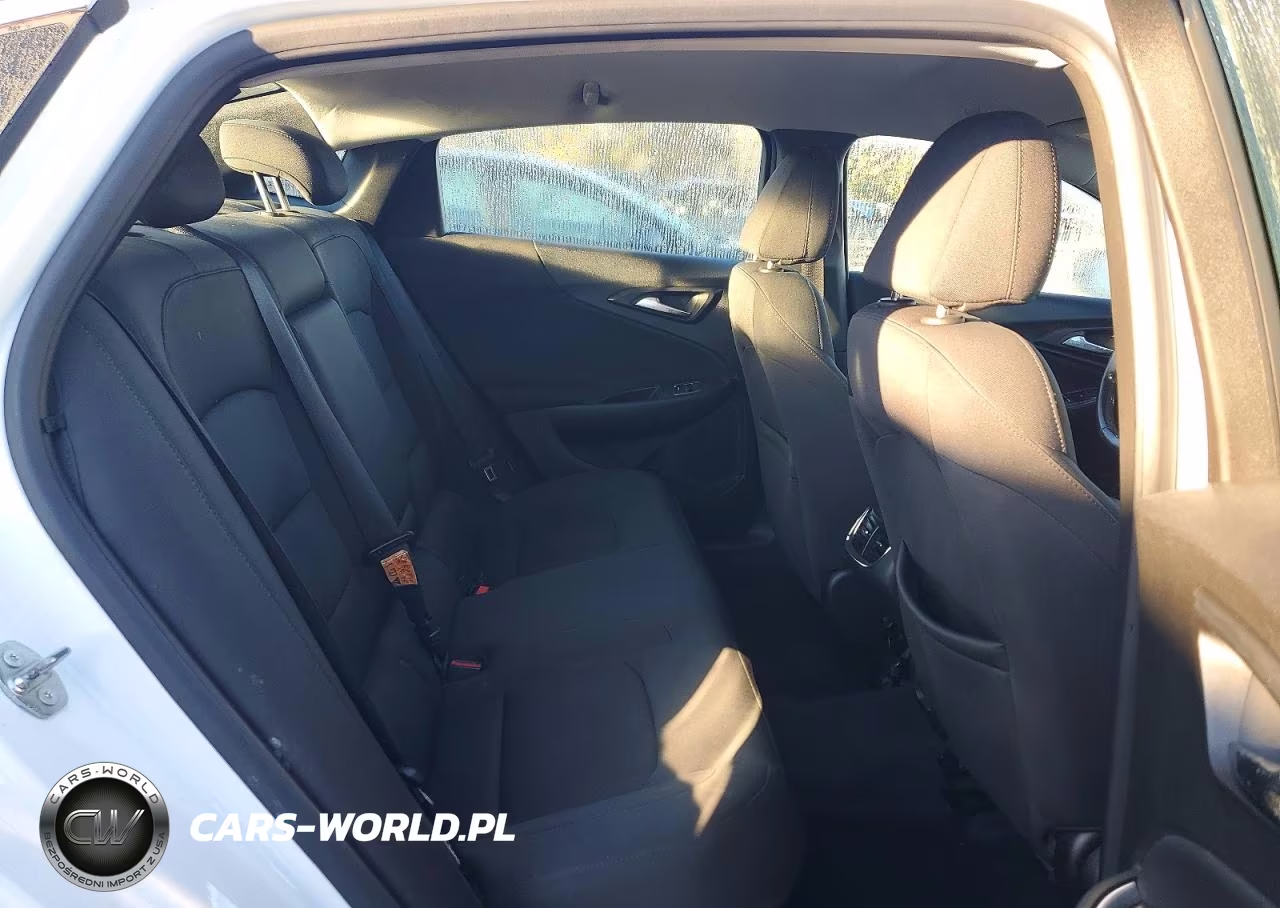 2018 Chevrolet Malibu Lt VIN:1G1ZD5ST1JF290840 - 10