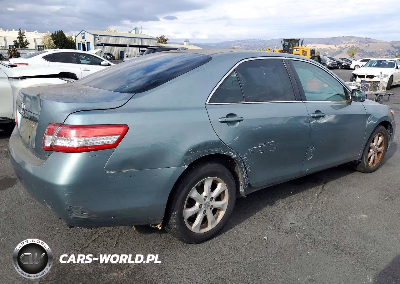 2011 Toyota Camry Le VIN:4T1BF3EKXBU774993 - 3