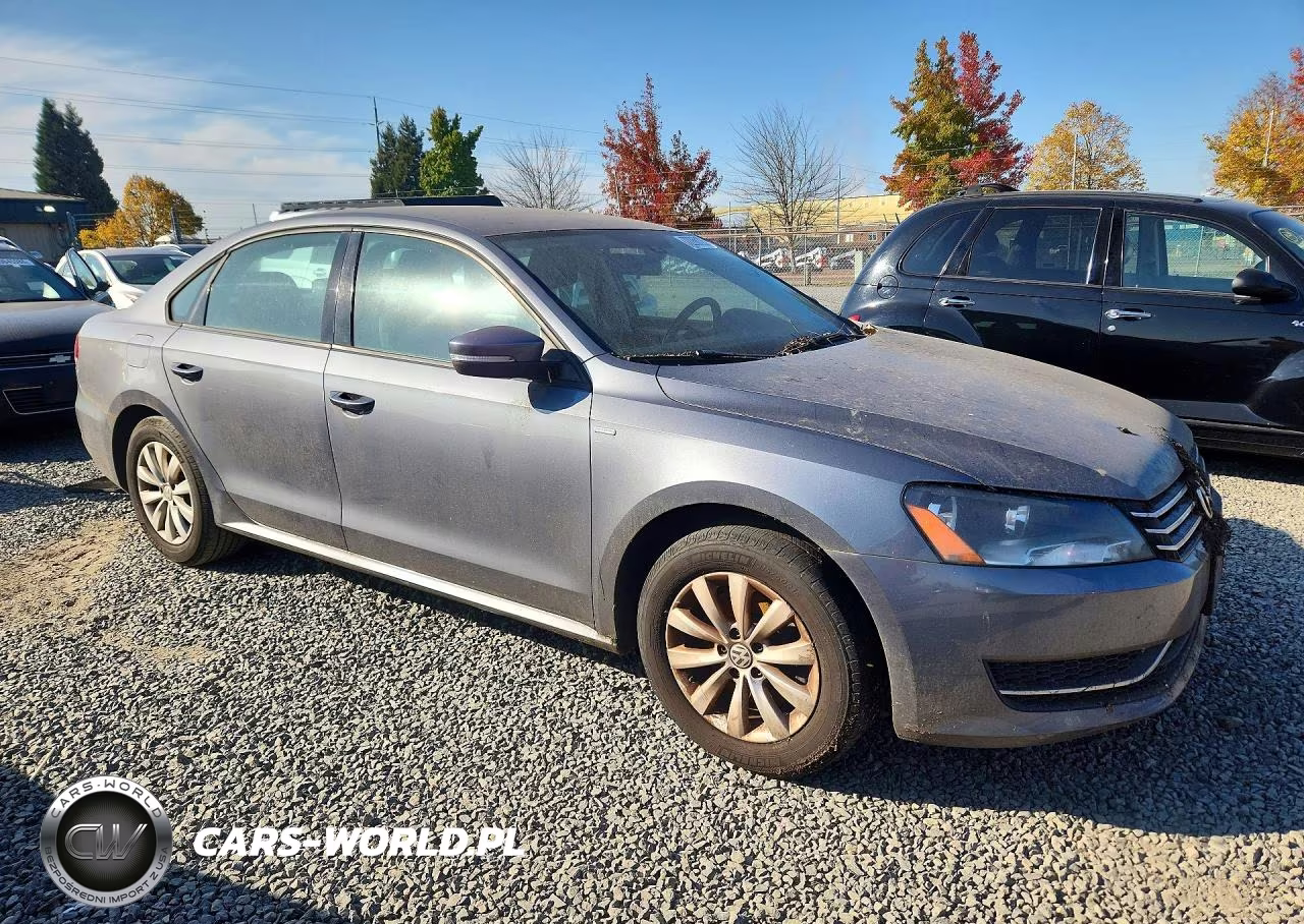 2014 Volkswagen Passat S VIN:1VWAT7A36EC071560 - 4