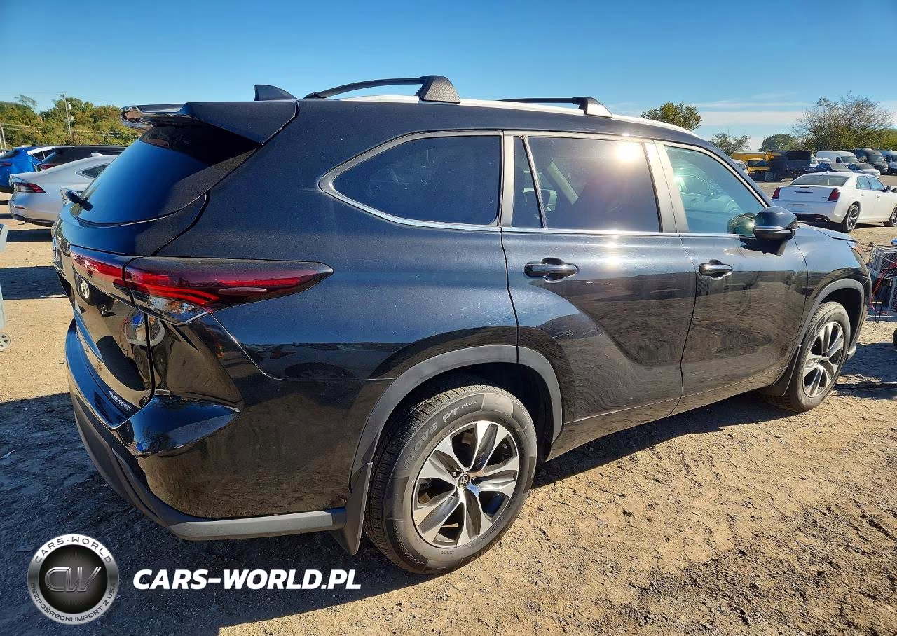 2024 Toyota Highlander Xle VIN:5TDKDRBH9RS558976 - 3