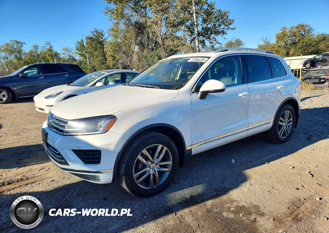 2016 Volkswagen Touareg Sport VIN:WVGEF9BP6GD001297 - 1