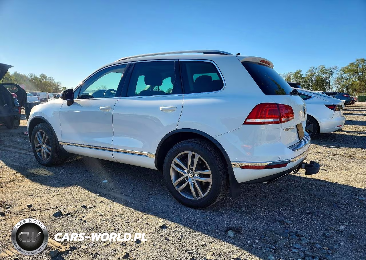 2016 Volkswagen Touareg Sport VIN:WVGEF9BP6GD001297 - 2